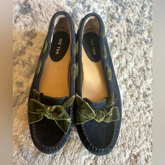 Me Too Navy Suede Moccasin Flats with Green Velvet Bow Detail Women’s Size 7 - Picture 3 of 7